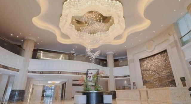 Oriental Hotel Quzhou West Area, Prenota Hotel Hotel a Quzhou con parcheggio, Parcheggio