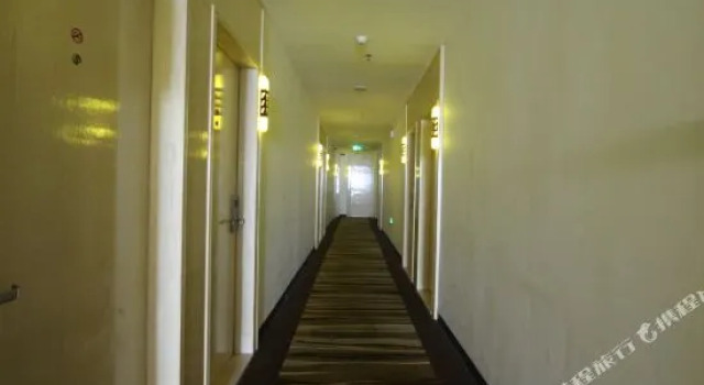 Wenxing Chain Hotel Chancheng Dongfang, Boek Hotel Hotels in Guangdong met parkeren, Parkeren