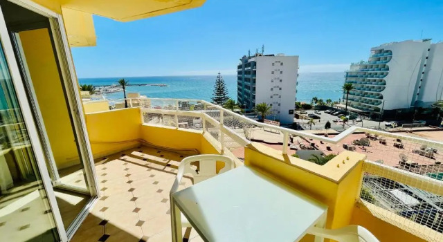 Апартаменты Superior Apartamentos Orfeo Azul "Rehabilitación fachada en progreso 2026-27, Façade rehabilitation in progress 2026-27"