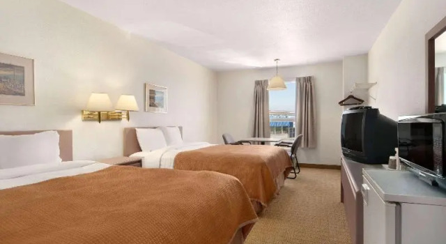 Номер Standard SureStay Plus by Best Western Brooks