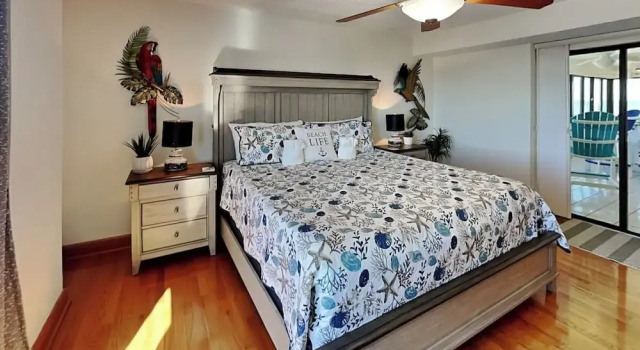 Номер Standard с 2 комнатами с балконом Oceanfront Penthouse #11B by Distinctive Beach Rentals