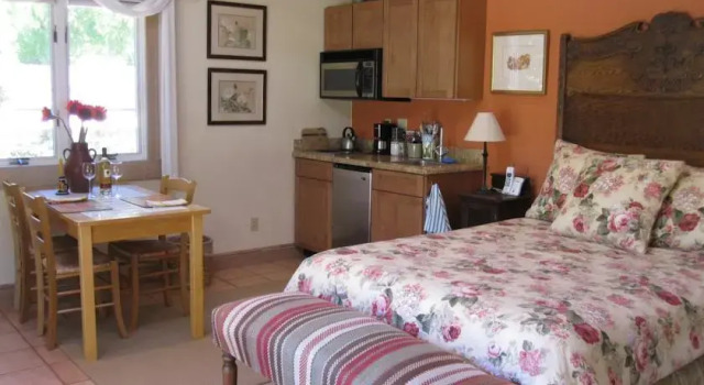 Tam Valley Bed & Breakfast, 预订 酒店 塔马尔派斯-霍姆斯特德谷 美利坚合众国-美利堅合眾國