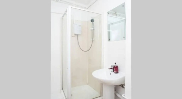 Апартаменты Brynglas Newport flat sleeps 8 - Mycityhaven