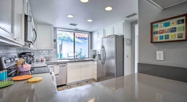 Апартаменты с 2 комнатами с балконом Rancho Mirage Condo on Fairway w/ Resort Amenities