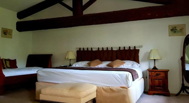 Трёхместный номер Comfort Hôtellerie du Château de Floure & Spa