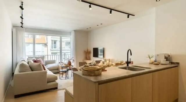 Stunning Apartment on top Location With Parking, Prenota Appartamento Hotel a Fiandre Occidentali con parcheggio, Parcheggio