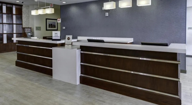DoubleTree by Hilton Biloxi, Забронировать Отель Билокси Миссисипи - побережье, рядом с John Henry Beck Park