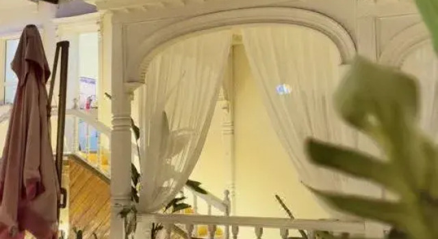 Floral Hotel · Huashi | Art Gallery VILLA Garden Boutique (Yining Six Star Street Branch), Book Boutique Hotel Boutiquehoteller i Yining, Boutique Hotel