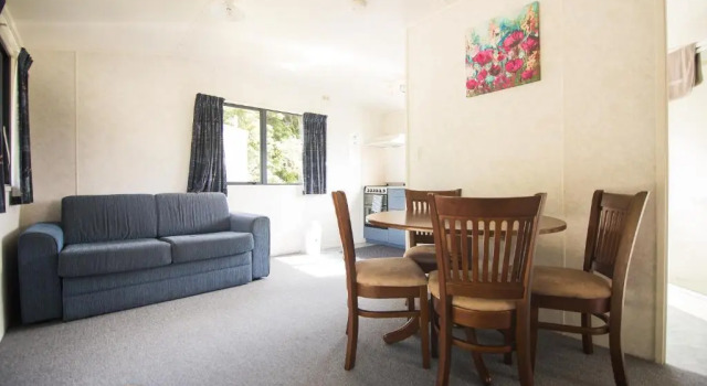 Семейный номер Standard с 2 комнатами Stratford Motel & Holiday Park