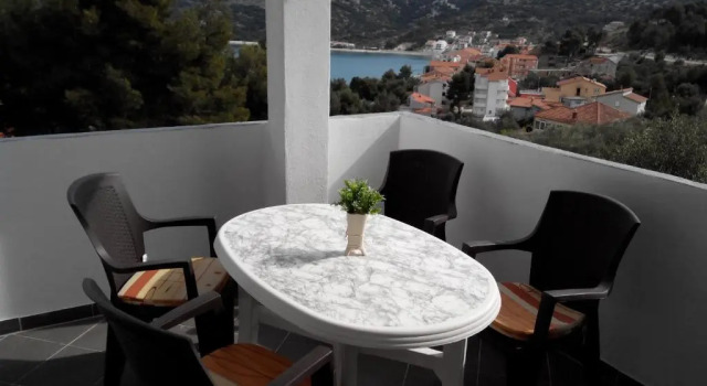 Апартаменты с балконом Apartment Zdravko