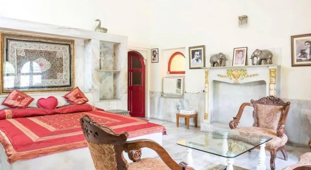 Le Pension Pink City Retreat