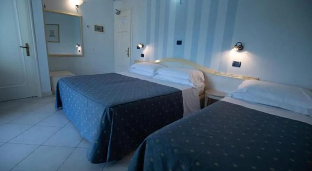 Трёхместный номер Standard Hotel London