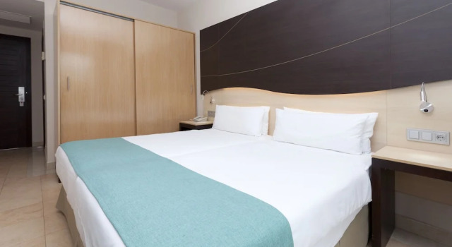 Двухместный номер Economy Impressive Playa Granada Golf