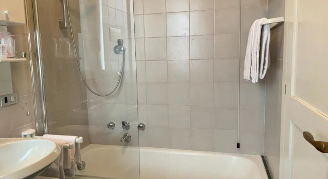 Апартаменты Mamma Ciccia Holiday Home - Front Lake Apartment, beach and swimming pool