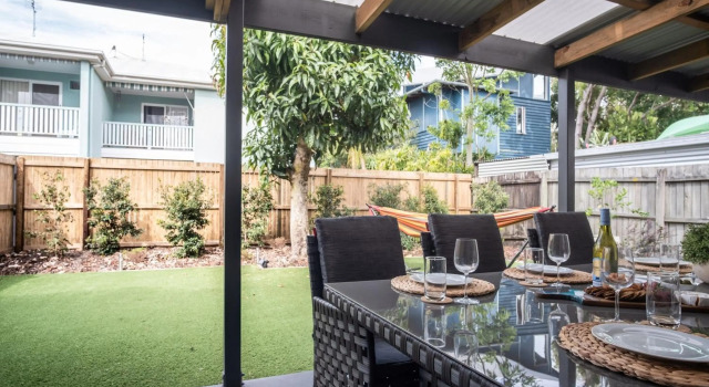 Modern Pet-friendly Mudjimba Townhouse, Prenota Hotel Mudjimba Sunshine Coast
