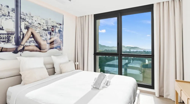 Апартаменты Deluxe с 3 комнатами с балконом и beach view Mullet Bay Suites - Your Luxury Stay Awaits