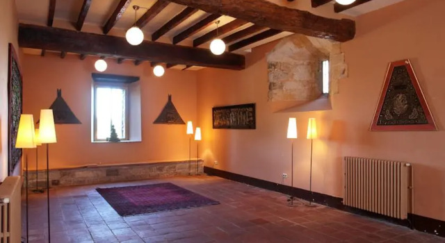 Medieval Castle of Sant Mori, Buchen Sie Villa Sant Mori Katalonien