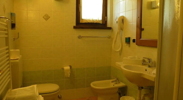 Трёхместный номер Standard Hotel Bellevue