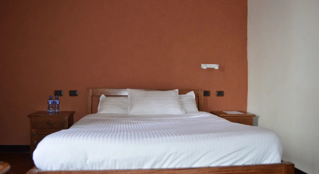 Harbe Hotel, Buchen Sie Hotel North Wollo Lalībela