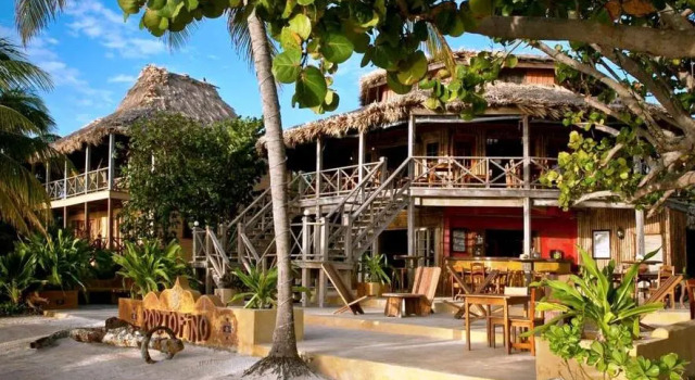 Четырёхместный люкс Portofino Beach Resort-An Authentic Island Escape