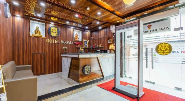 OPO Essential RODALI , Karol Bagh, Забронировать Отель Отели Нью-Дели 4 звезды, рядом с Больница сэра Ганги Рама, 4*