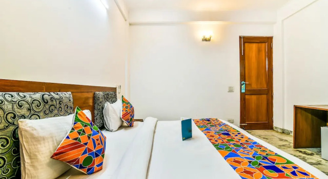 FabHotel Starr Residency