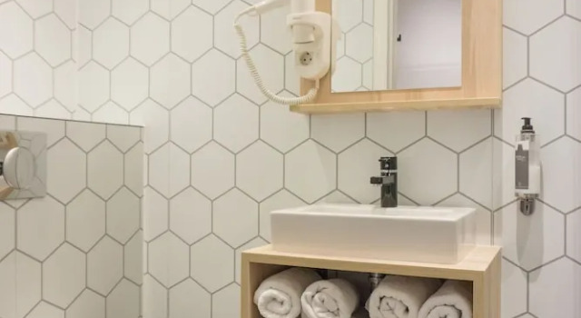 Трёхместный номер Standard с видом на канал Hotel Nes Amsterdam