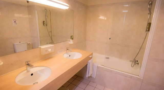 Двухместный номер Standard Logis Hôtel Golf Le Domaine Du Val De Sorne