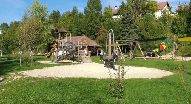 Ferienwohnungen zum Attersee, Book Hotel Lenzing Upper Austria