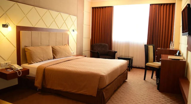 Номер Superior Singgasana Hotel Makassar