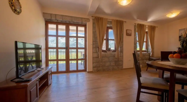 Villa Old Castle Apartments, Buchen Sie Ferienwohnung Hotels in Herceg Novi mit Pool, Schwimmbad