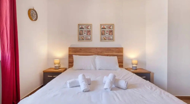 Коттедж Qala Tranquil Escape - Stylish With Terrace AC