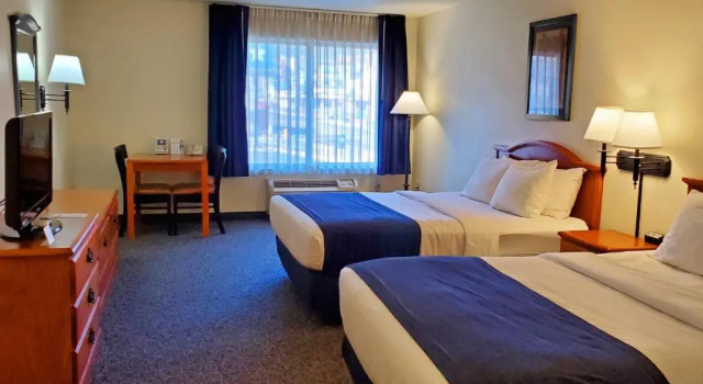 Четырёхместный номер Standard Manitou Pikes Peak Hotel