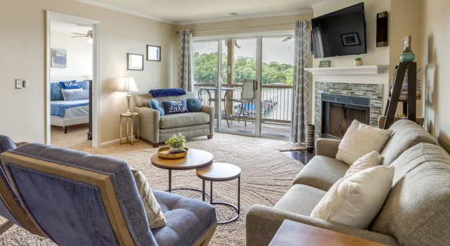 Апартаменты Lake Views + Pool Access: Condo in Osage Beach!