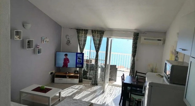 Apartment Sutalo with Hot Tub, Забронировать Апартаменты/квартира Комарна Neretva River Delta