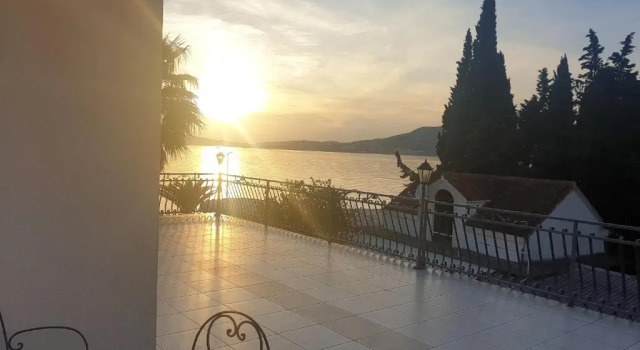 Двухместный номер Standard с балконом и с видом на море Villa Okruk-10 meters away from the beach