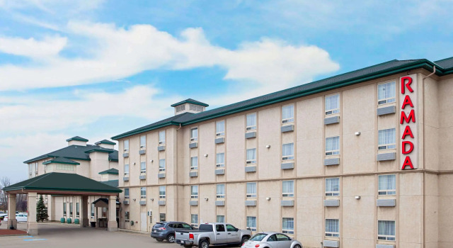 Ramada Inn & Suites Red Deer, Book Hotel Red Deer Central Alberta