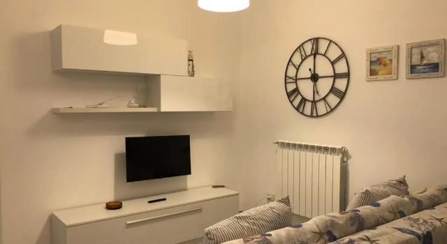 Апартаменты 055 G&G house (011015-LT-2119)