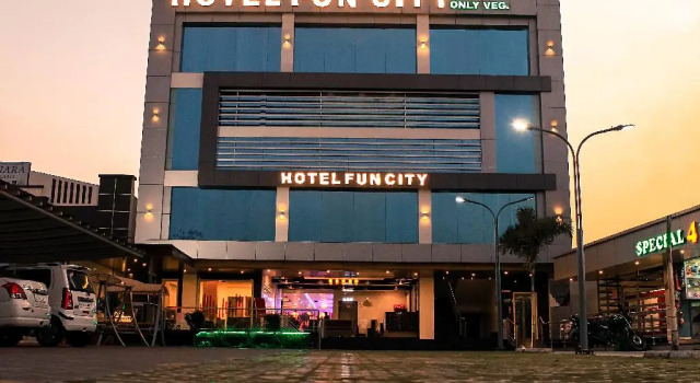 Hotel Fun City, Rezervovat Hotel Hotely v Gujarat s parkováním, Parkování