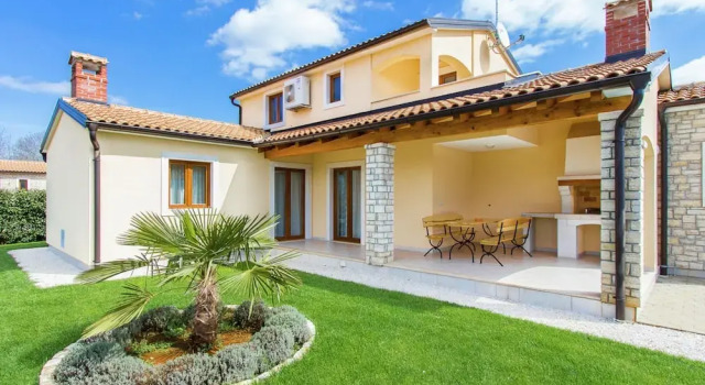 Вилла Villa in Kma?i?i With Private Pool