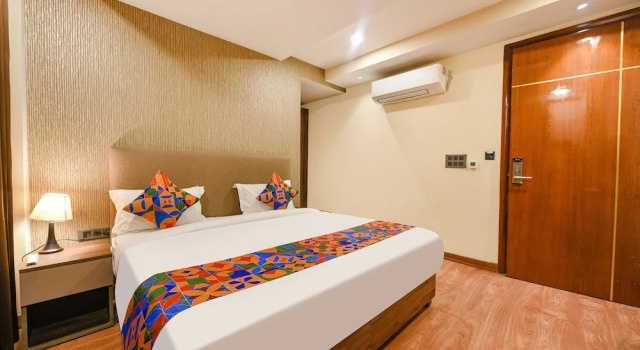 Номер Premium Fabhotel Prime Blest Park