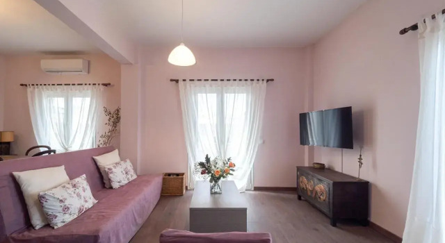 Central & Bright 2BD Apt in Corfu Town near Port