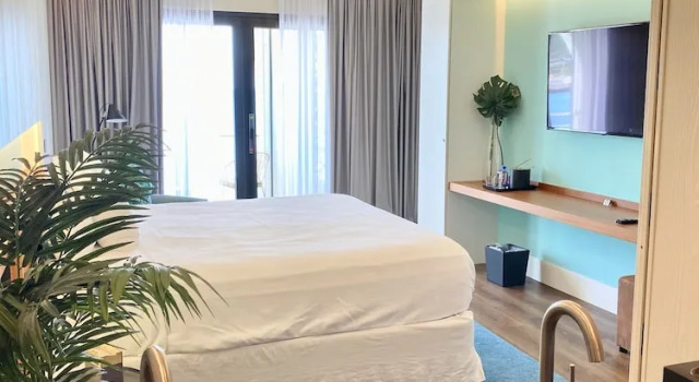 Люкс Royal Holland House Beach Hotel