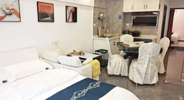 Четырёхместный люкс Business с 2 комнатами United B&B (R&F Xintiandi)