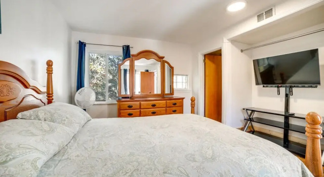 Апартаменты 6 Mi to Dtwn: Pittsburgh Townhome w/ Porch