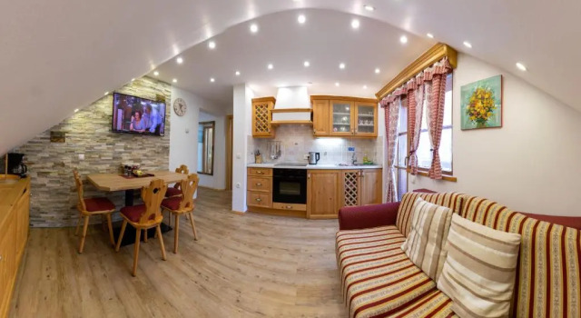 Апартаменты c 1 комнатой с балконом и с видом на горы Apartments in Villa Flora