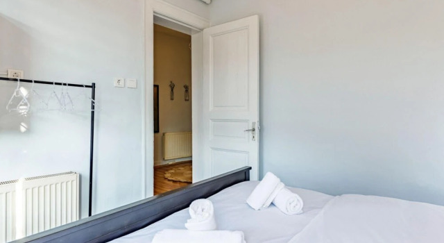 Flat Within Walking Distance to Istiklal Street, Varaa Hotelli Hotellit Marmara-alue pysäköinnillä, Pysäköinti