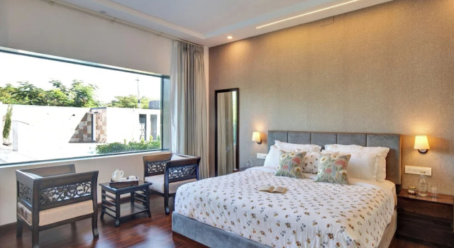 ELIVAAS Horizon Luxe 5BHK Villa, Забронировать Вилла Отели штата Раджастхана с парковкой, Парковка