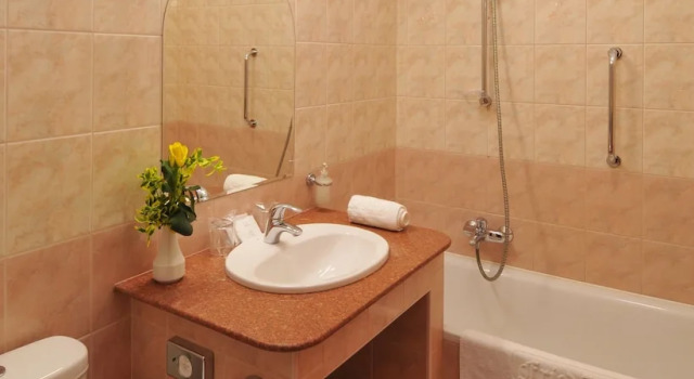 Двухместный номер Standard с балконом Fried Kastély Hotel Simontornya