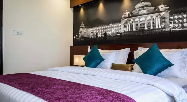 Полулюкс Hotel Urban Jade